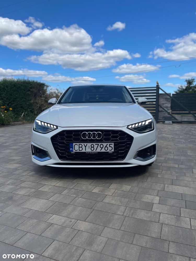 Audi A4 40 TFSI S tronic - 1