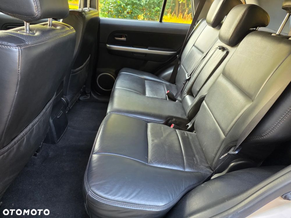 Suzuki Grand Vitara 2.0 Comfort - 13
