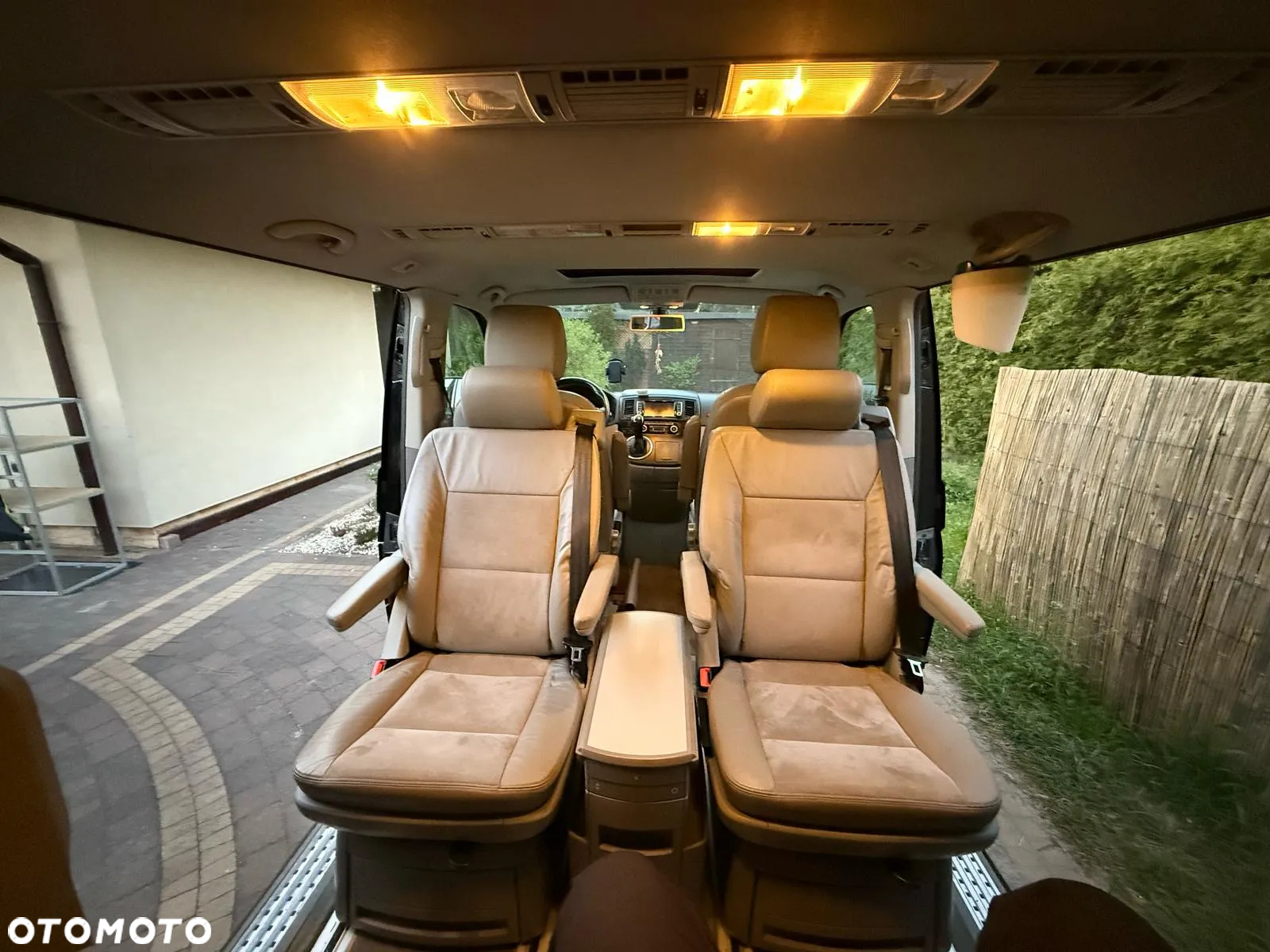 Volkswagen Multivan - 6