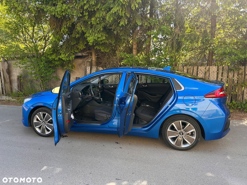 Hyundai IONIQ Hybrid Platinum - 4