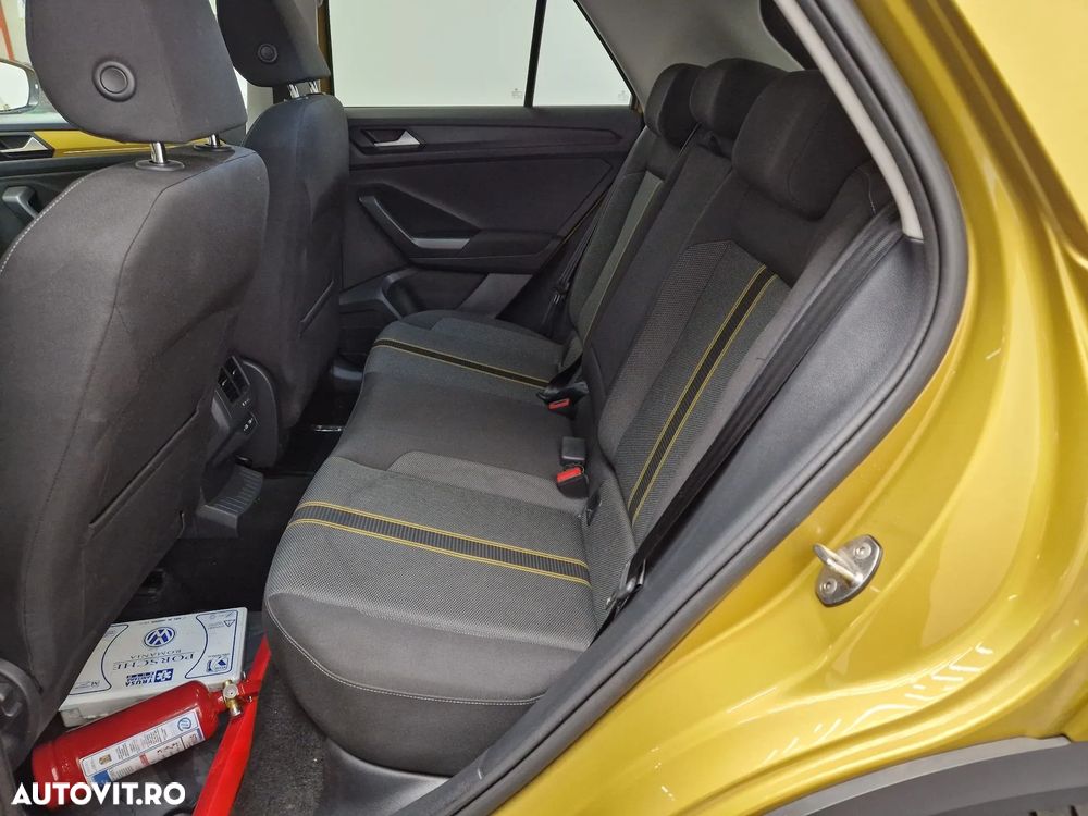 Volkswagen T-Roc - 7