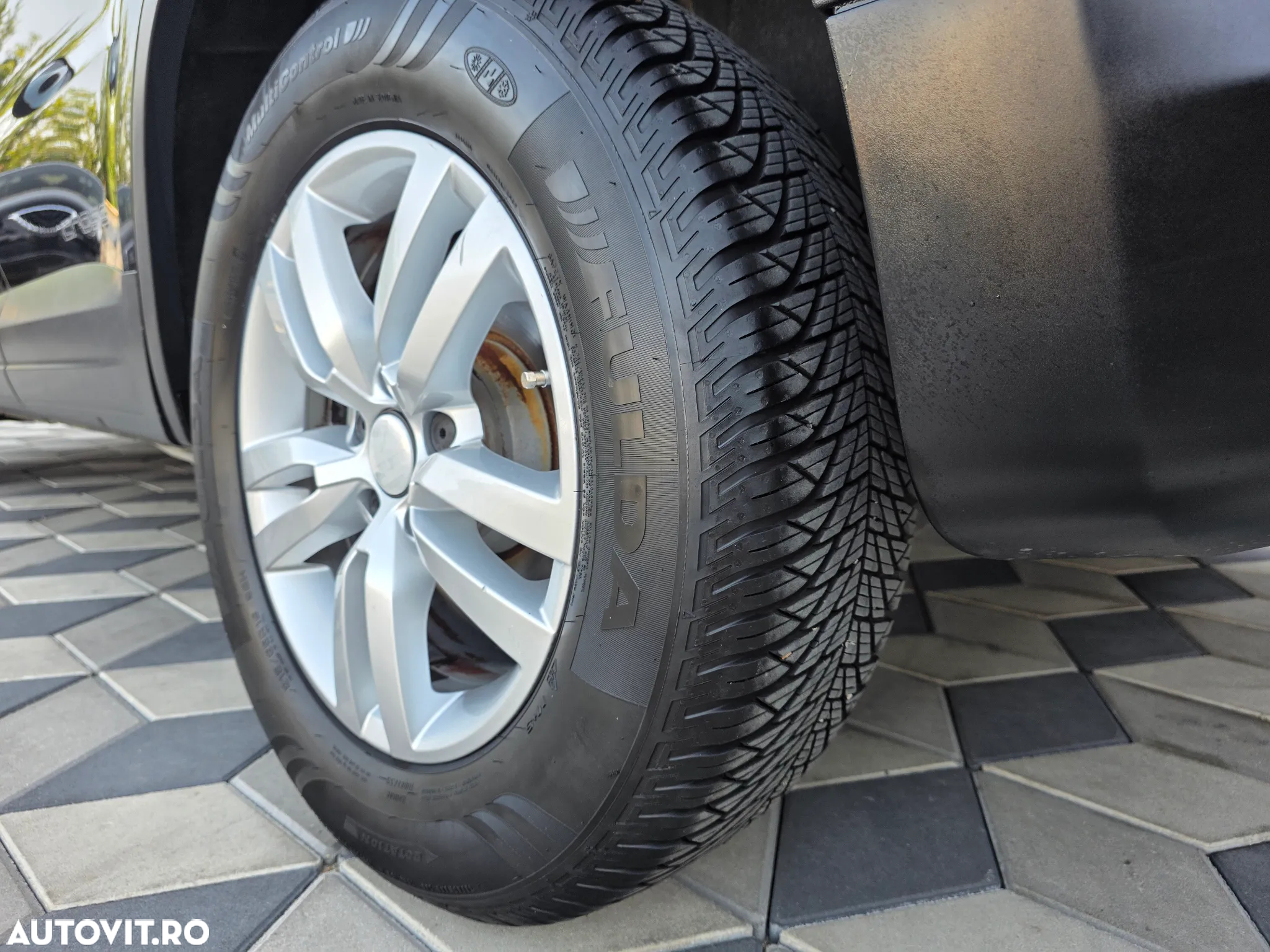 Volkswagen Tiguan 1.4 TSI BlueMotion Technology Trend & Fun - 33