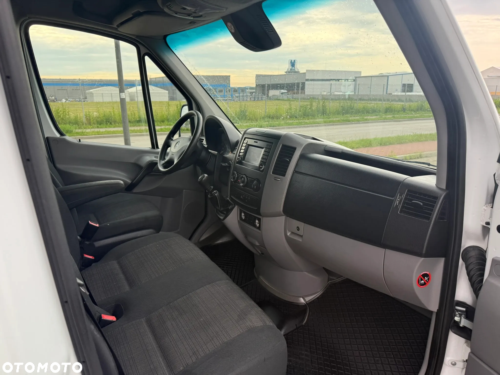 Mercedes-Benz Sprinter - 8