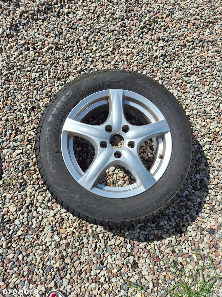 Toyota Avensis 1.8 Sol - 12