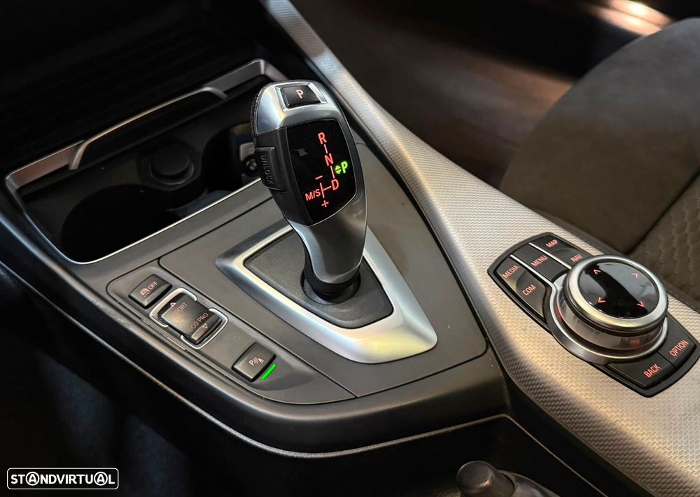 BMW 116 d Pack M Auto - 17