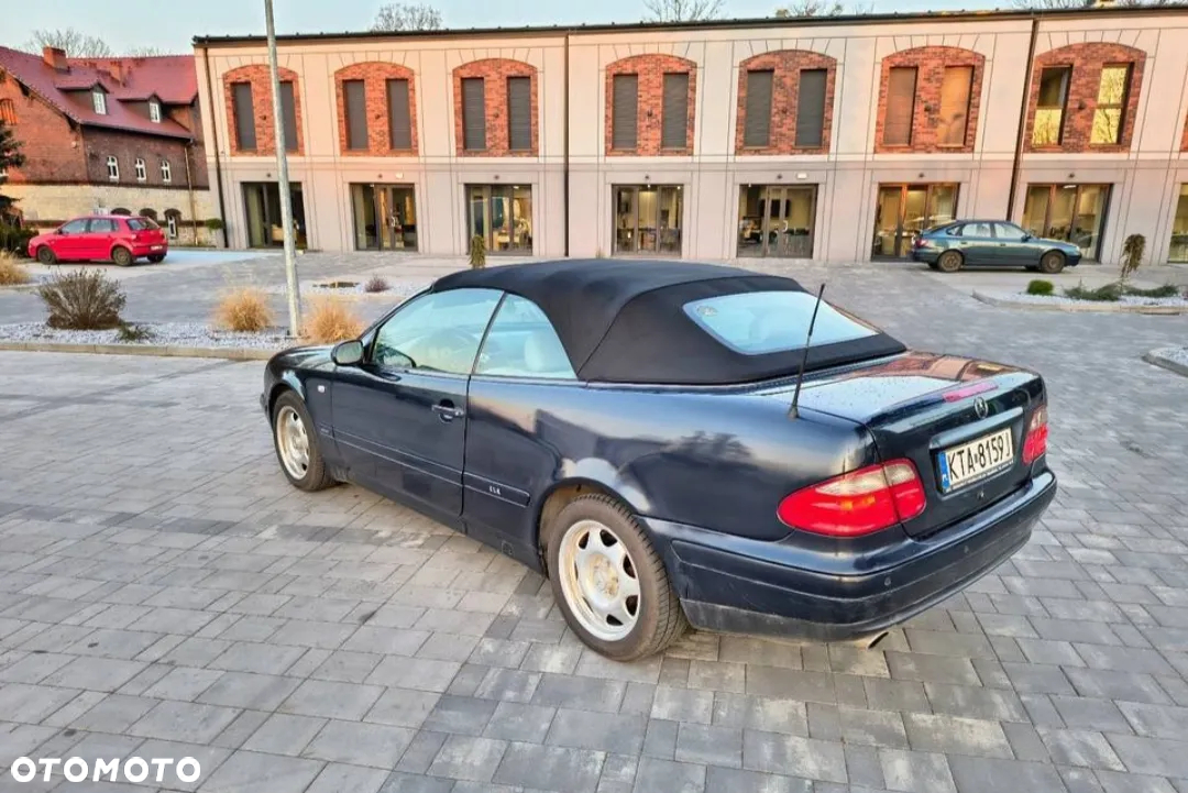 Mercedes-Benz CLK - 5