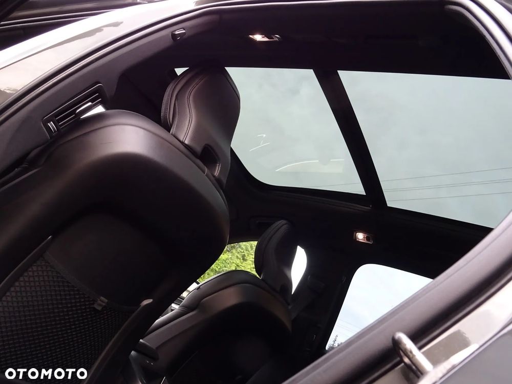 Volvo XC 60 B4 D Plus Dark - 22