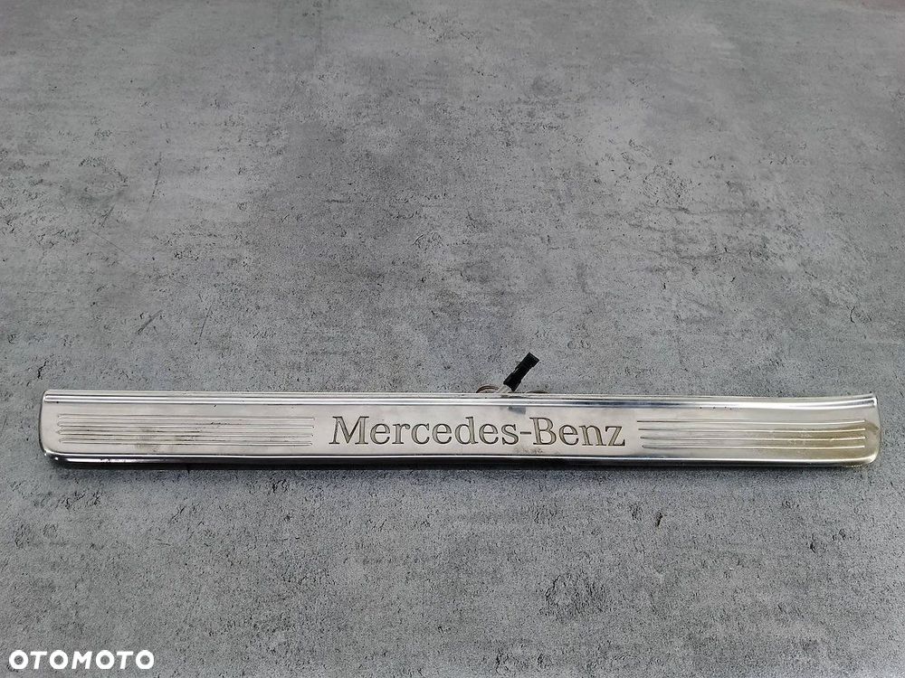 LISTWA PROGOWA WEWNĘTRZNA LEWY PRZÓD MAYBACH X222 A2226805335  A2226808835 - 1