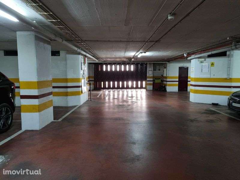 Lugar de Parqueamento em Setúbal (junto ao Hospital) - Grande imagem: 5/7