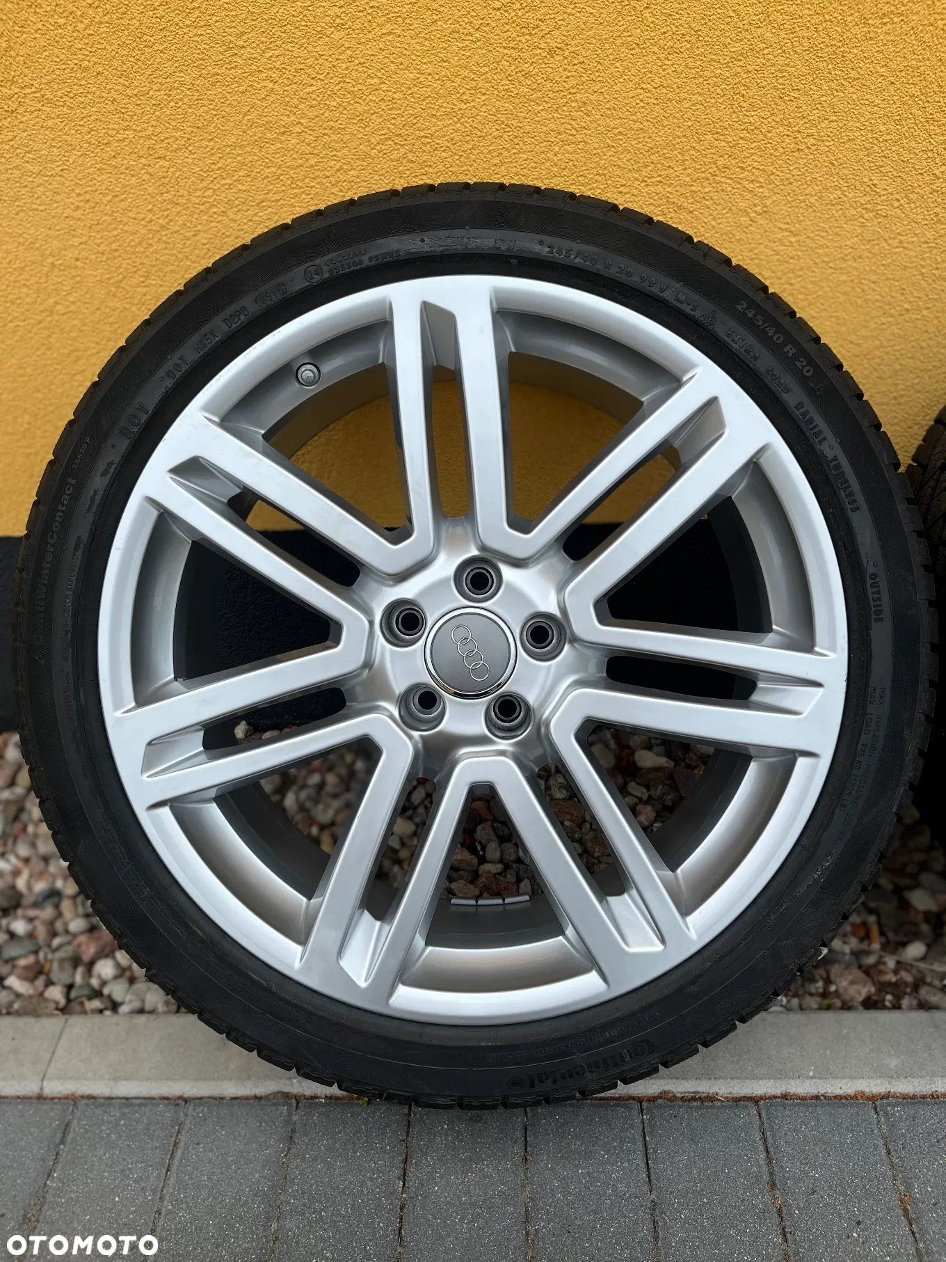 Felga aluminiowa OE Audi 8Jx20 H2 5x112/66,6 ET25 + opona zimowa 245/40R20 - 2