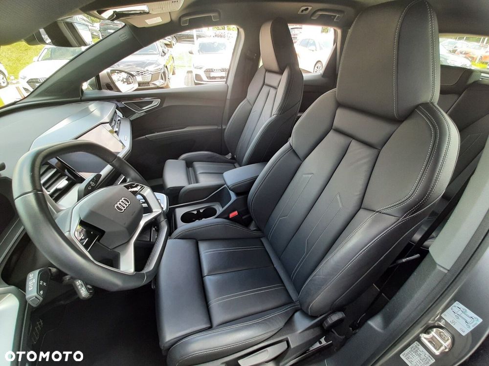 Audi Q4 e-tron - 13