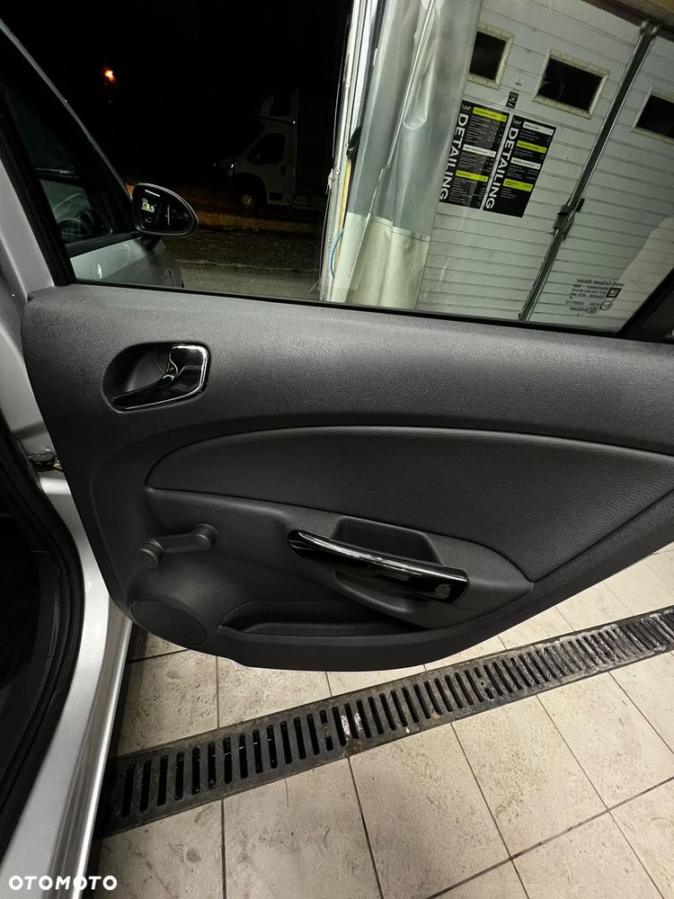 Opel Corsa 1.4 16V Color Elegance - 14