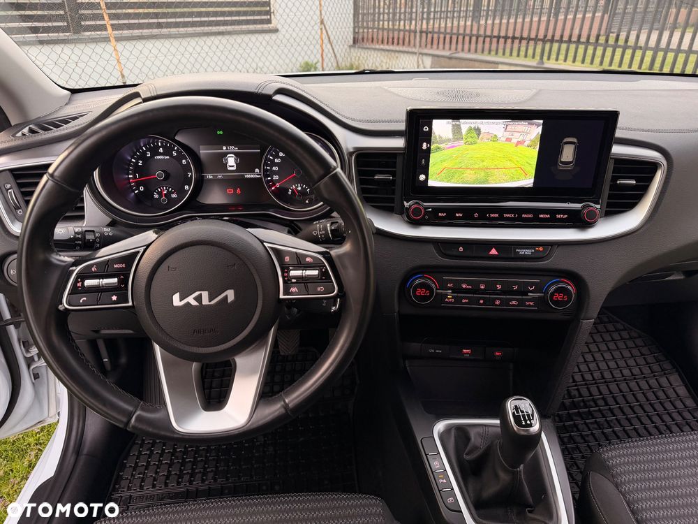 Kia Ceed 1.5 T-GDI M - 32