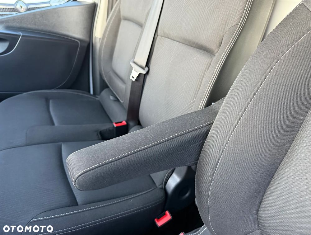 Renault TRAFIC VAN EXTRA Long, L2H1 MAXI, VAT-1, MOCNY SILNIK 2.0 dCi 145KM Euro6, ROZRZĄD NA ŁAŃCUCHU, DESIGN BUSINESS+ Radio ALPINE, REFLEKTORY RENAULT FULL LED PURE VISION+ PAKIET CHROM, MOBILNE BIURO, PARKTRONIKI, Furgon van z pełną zabudową paki 3m, Duża ładowność: 1124kg, Pojemność 6,7m3 - 41