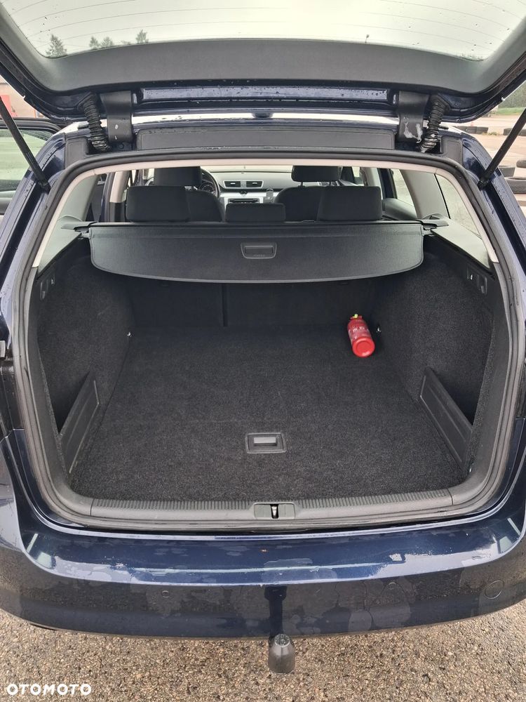 Volkswagen Passat Variant 1.6 TDI BlueMotion - 14