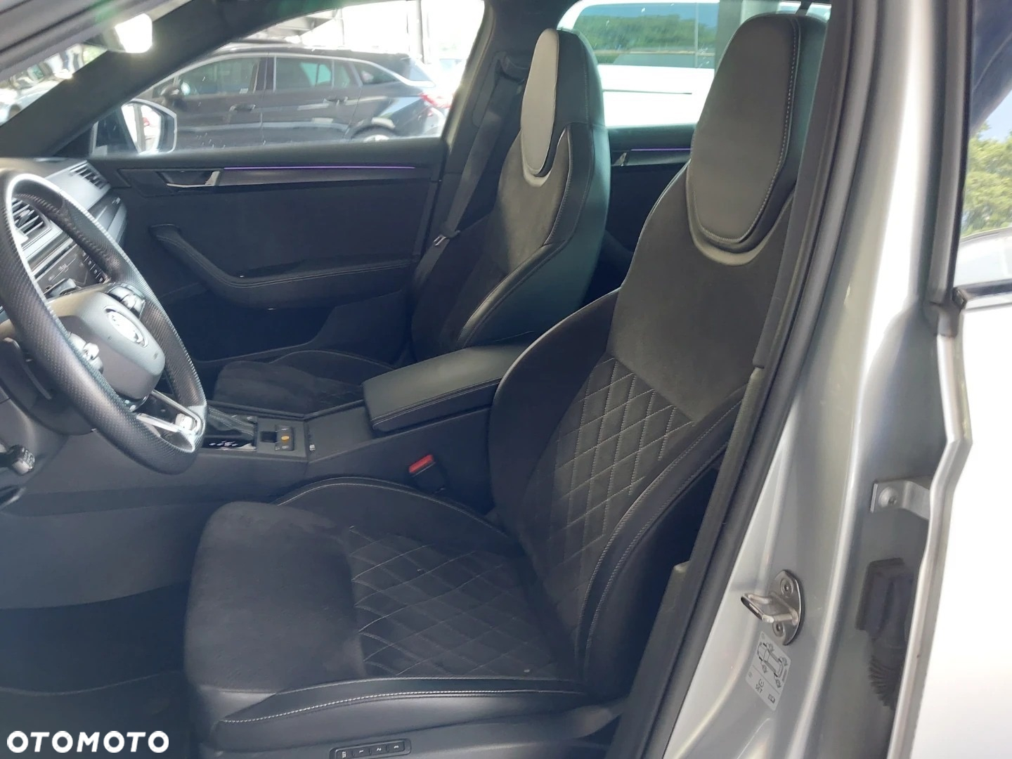 Skoda Superb 2.0 TDI 4x4 DSG Sportline - 19