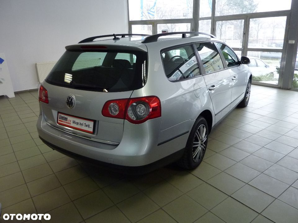 Volkswagen Passat - 4