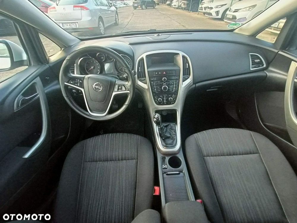 Opel Astra 1.4 ecoFLEX - 29
