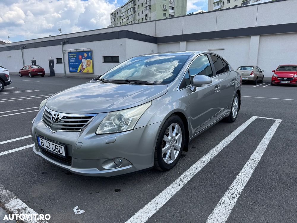Toyota Avensis 2.0 D-4D Sedan Luna - 1