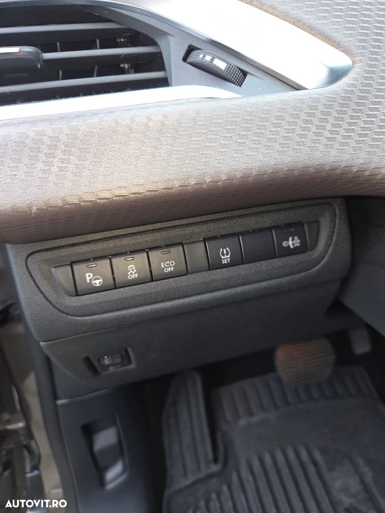 Peugeot 2008 82 e-VTI ETG5 Allure - 7