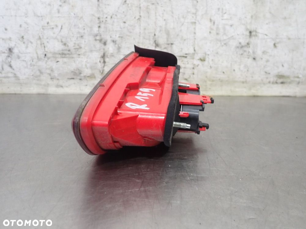 LAMPA PRAWA TYLNA W KLAPIE ALFA ROMEO 159 SPORTWAGON - 4