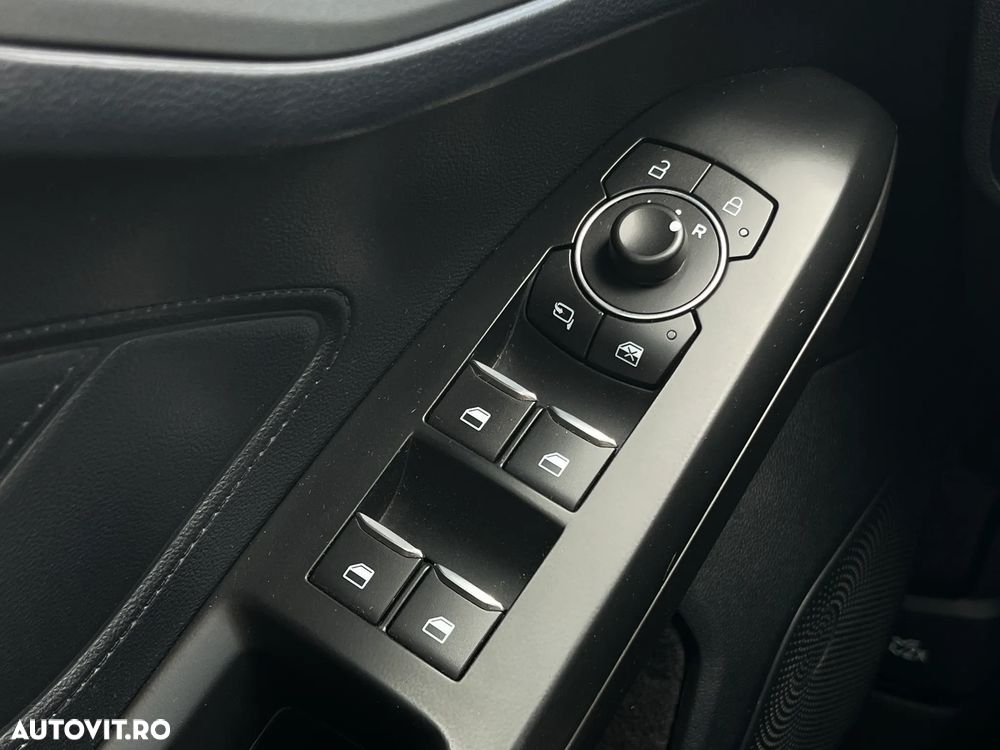 Ford Focus - 21