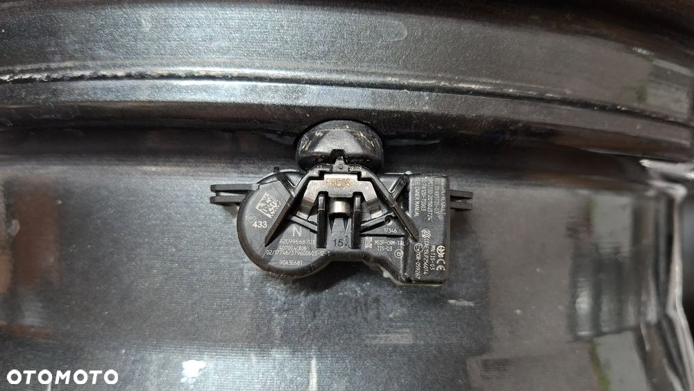 Felgi Aluminiowe 16 Nissan Pulsar C13 5x114.3 ET 40 - 16