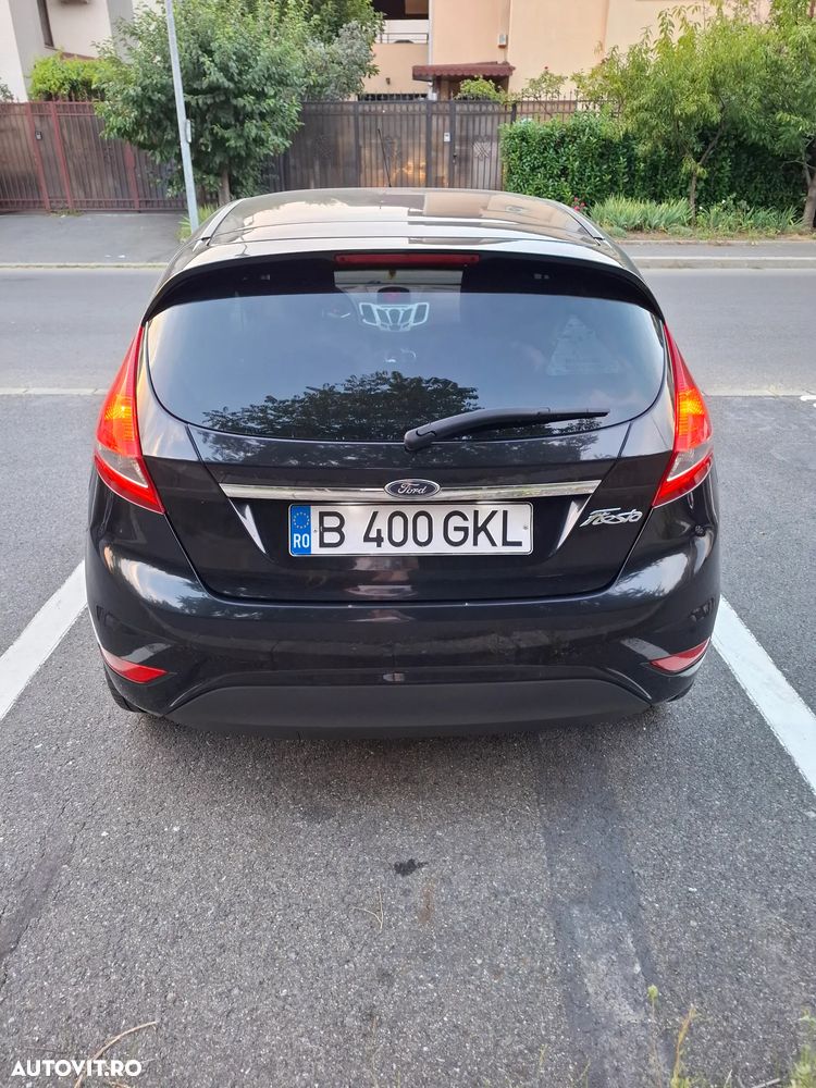 Ford Fiesta 1.6i Titanium - 11