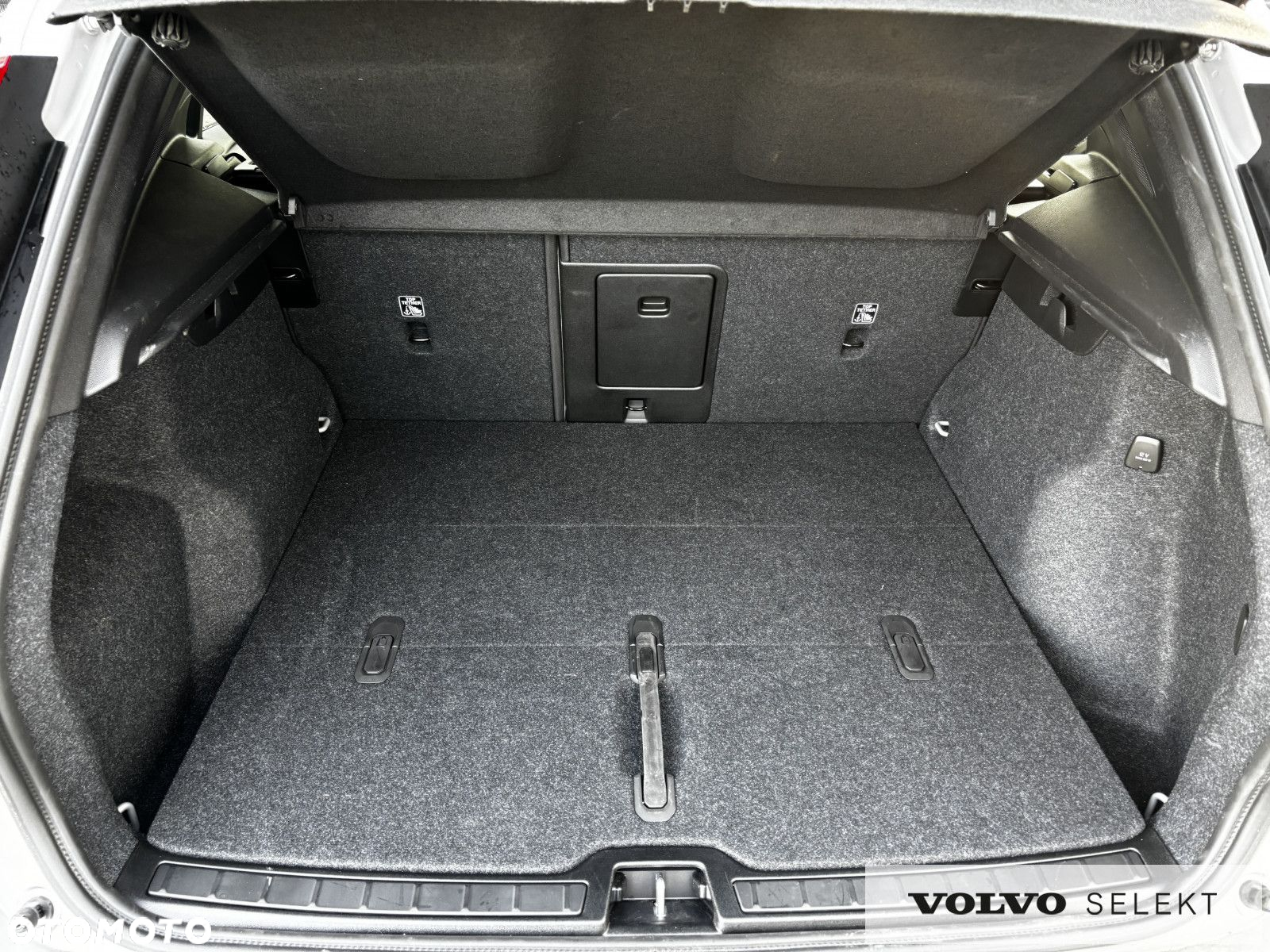Volvo XC 40 - 24