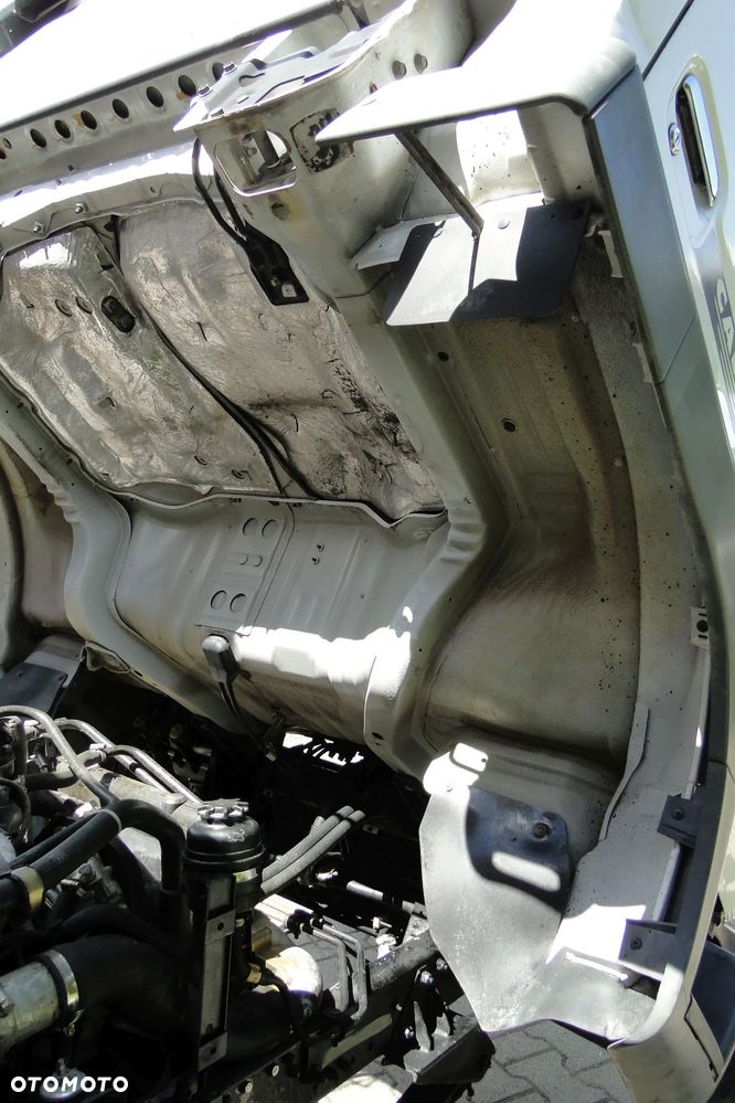 Nissan Cabstar - 13