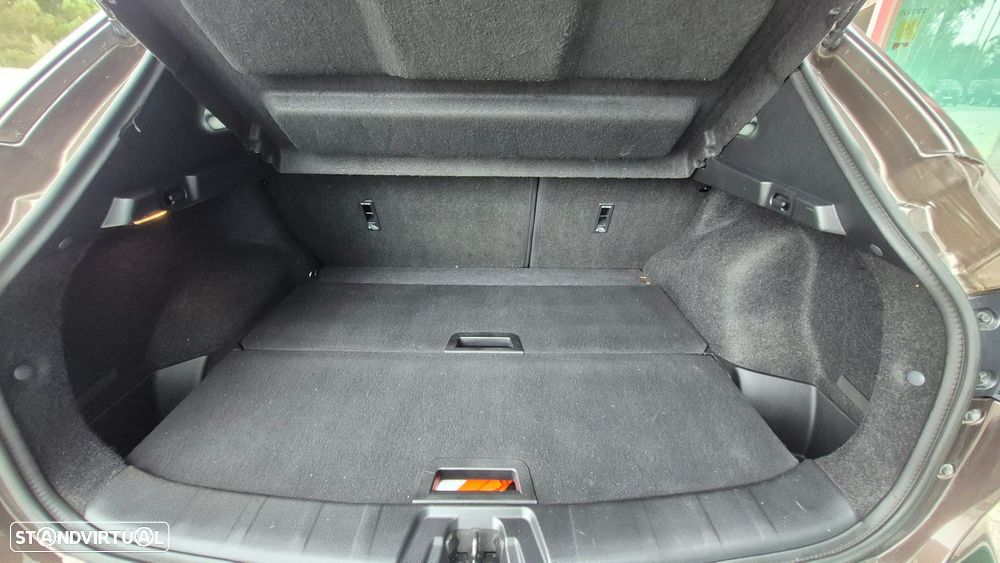 Nissan Qashqai 1.5 dCi N-Connecta 18 - 19