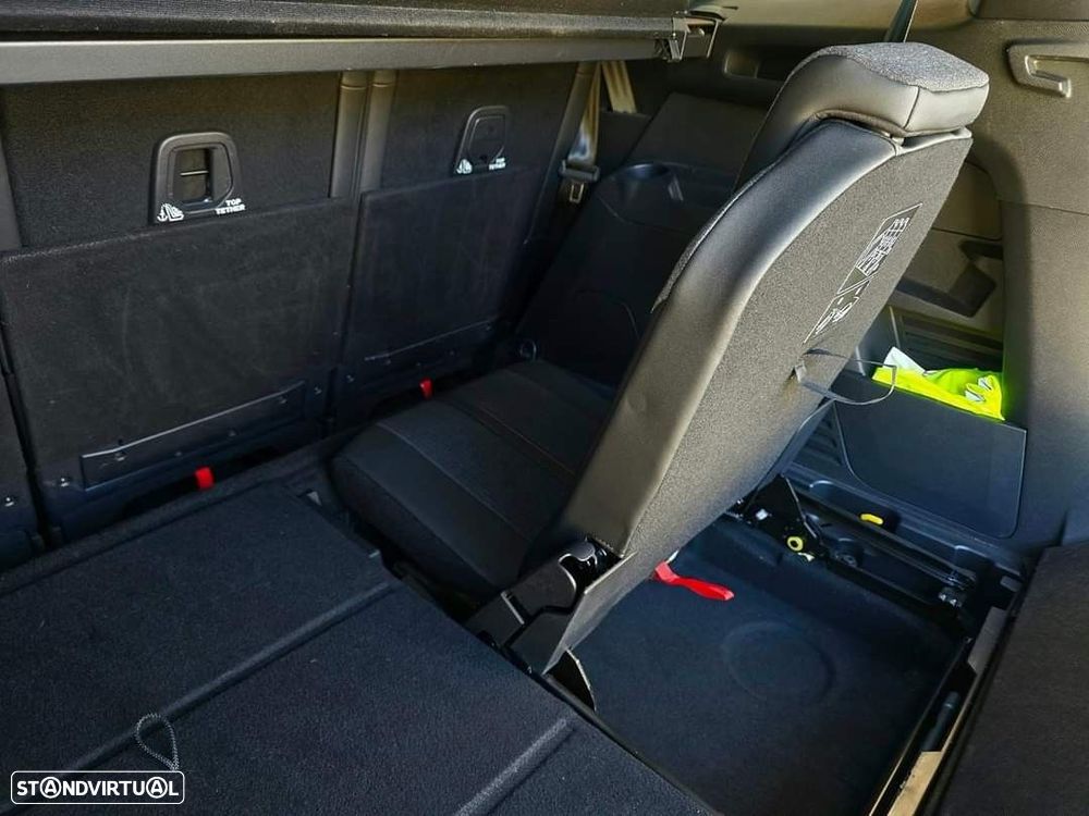 Peugeot 5008 1.5 BlueHDi GT Line J19 EAT8 - 26