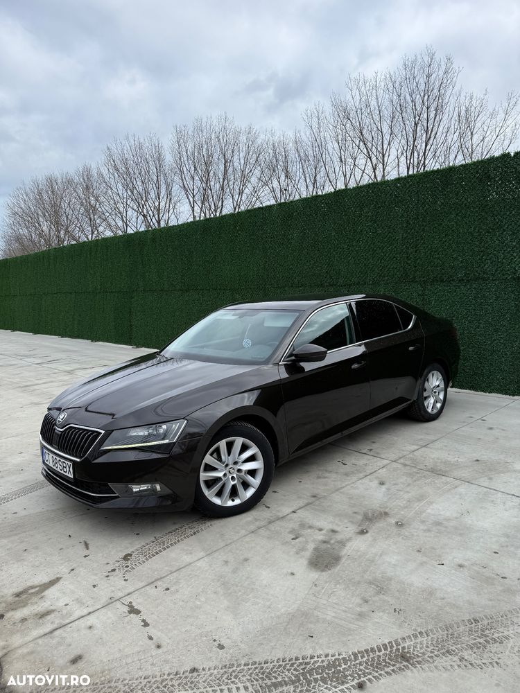 Skoda Superb 2.0 TDI DSG Ambition - 10