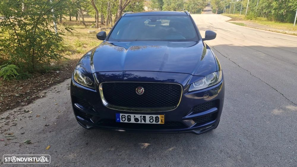 Jaguar F-Pace 2018 photo 2