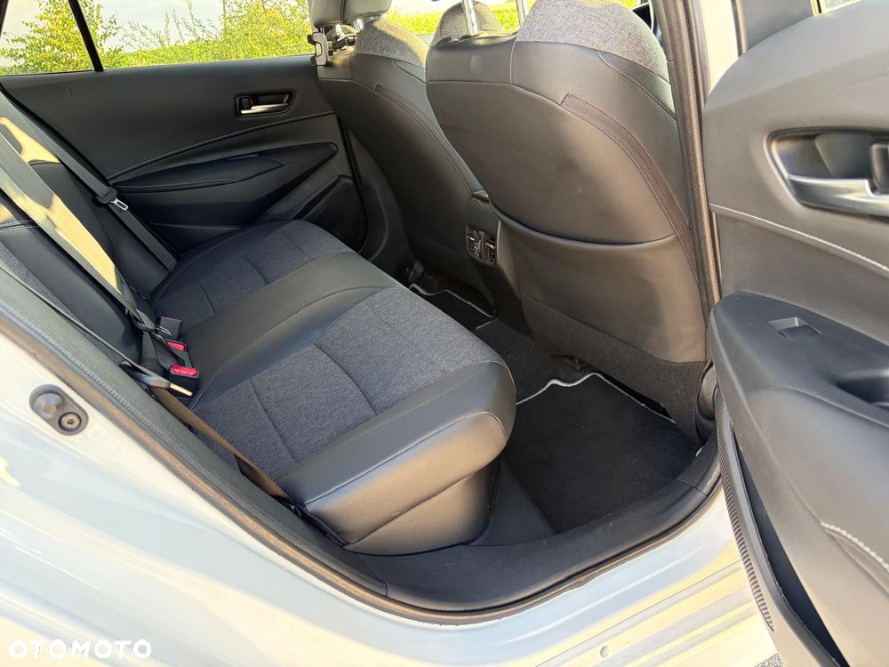 Toyota Corolla 2.0 Hybrid Style - 13