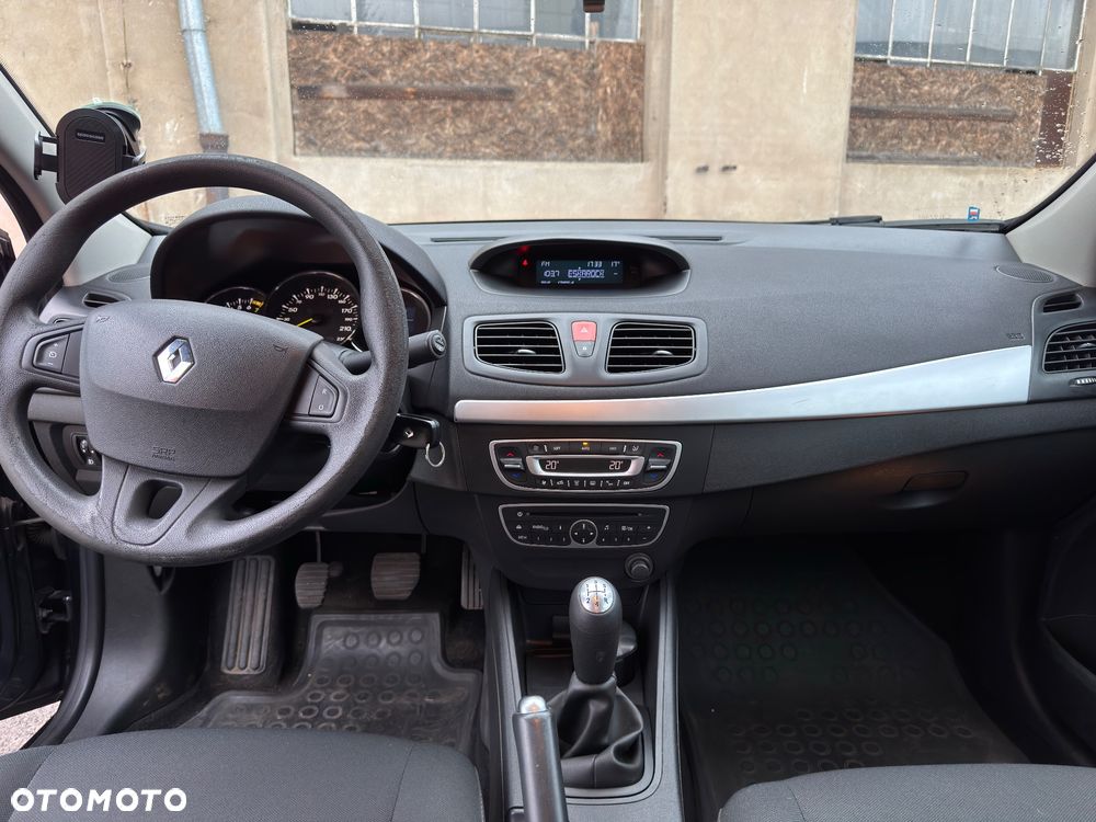 Renault Fluence 1.6 16V Color Edition - 10