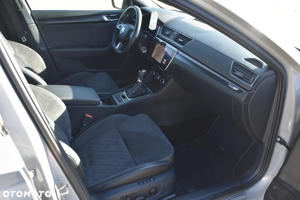 Skoda Superb 2.0 TDI DSG Sportline - 18