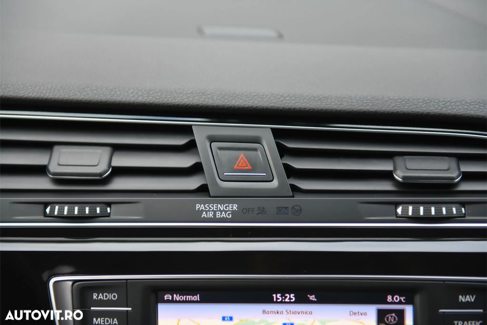 Volkswagen Touran - 35