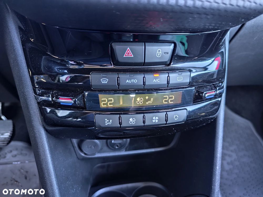 Peugeot 2008 1.2 Pure Tech Active S&S - 12