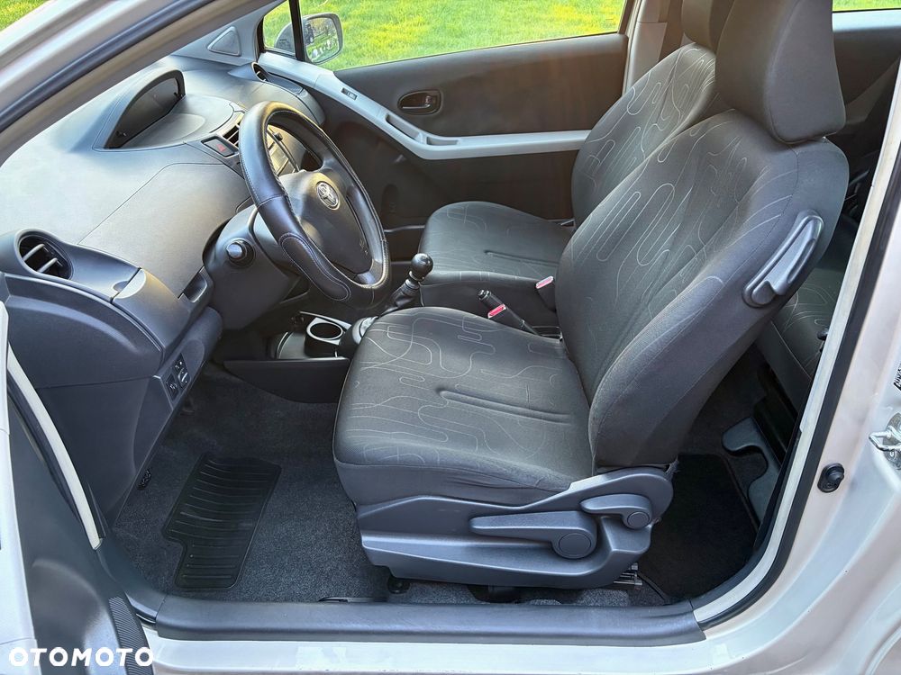 Toyota Yaris 1.33 Luna - 20