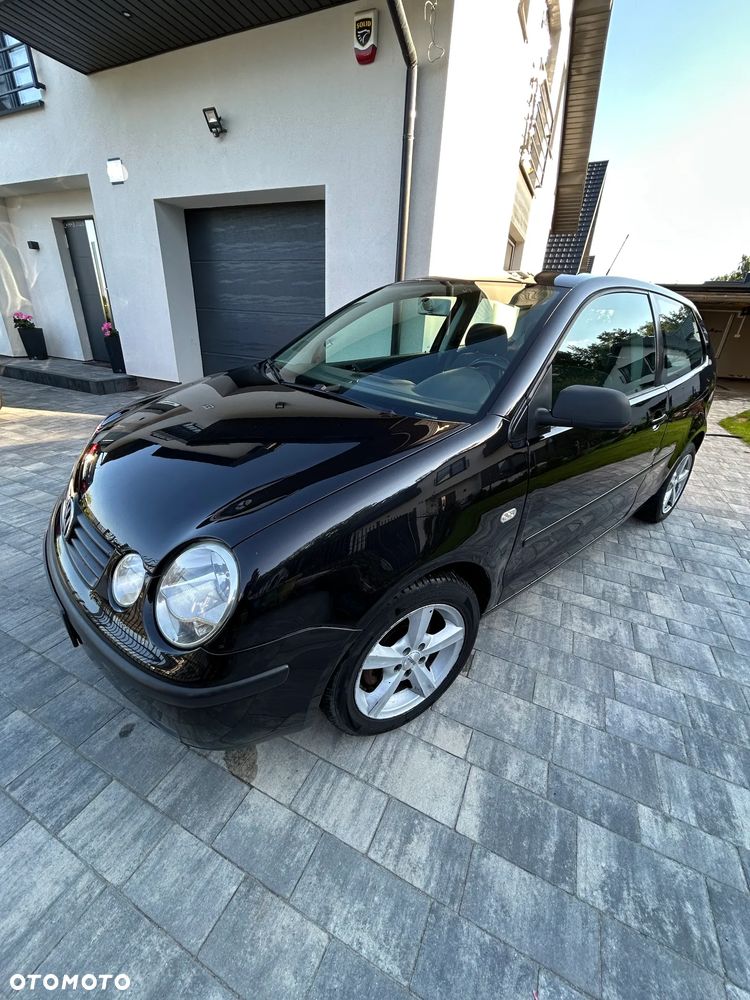 Volkswagen Polo 1.4 16V Comfortline - 1