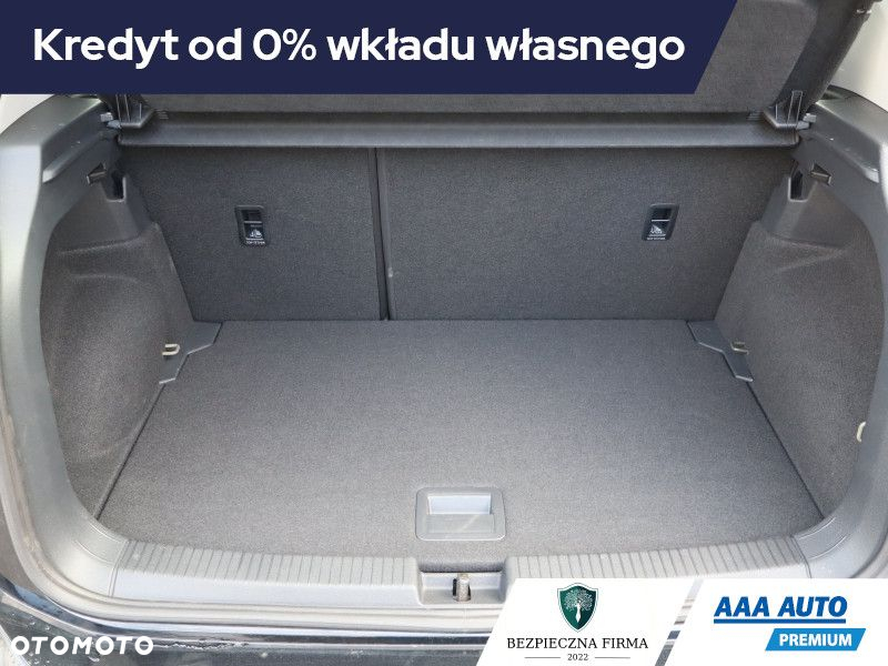 Volkswagen T-Cross - 14