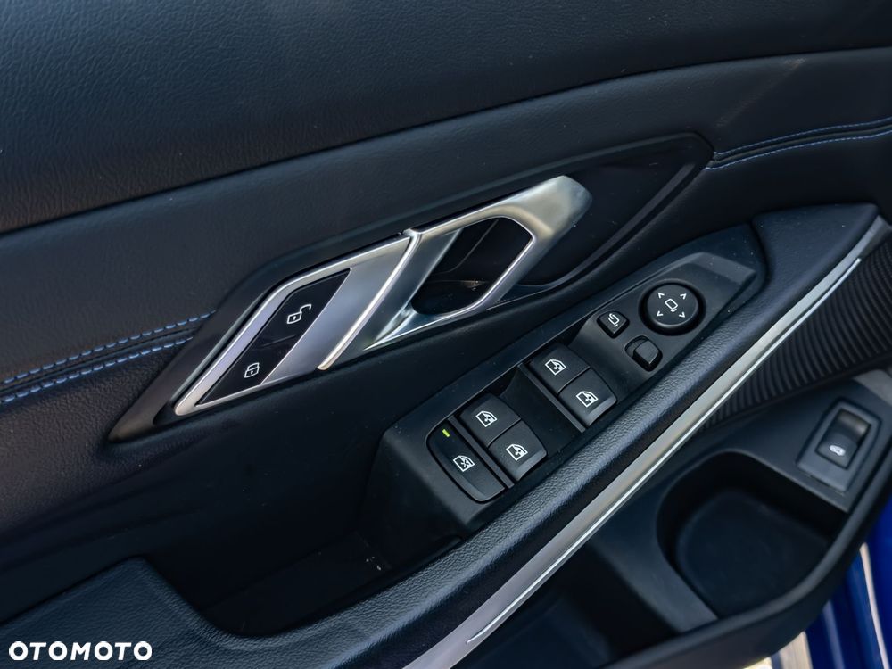 BMW Seria 3 320d xDrive mHEV sport - 25