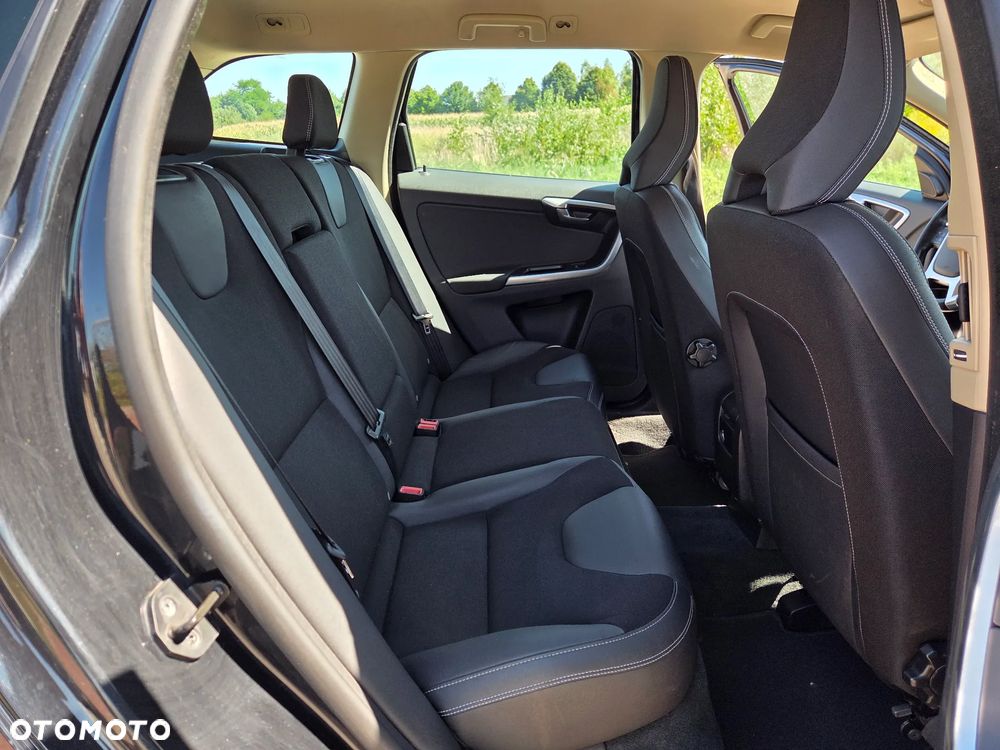 Volvo XC 60 DRIVe Kinetic - 13