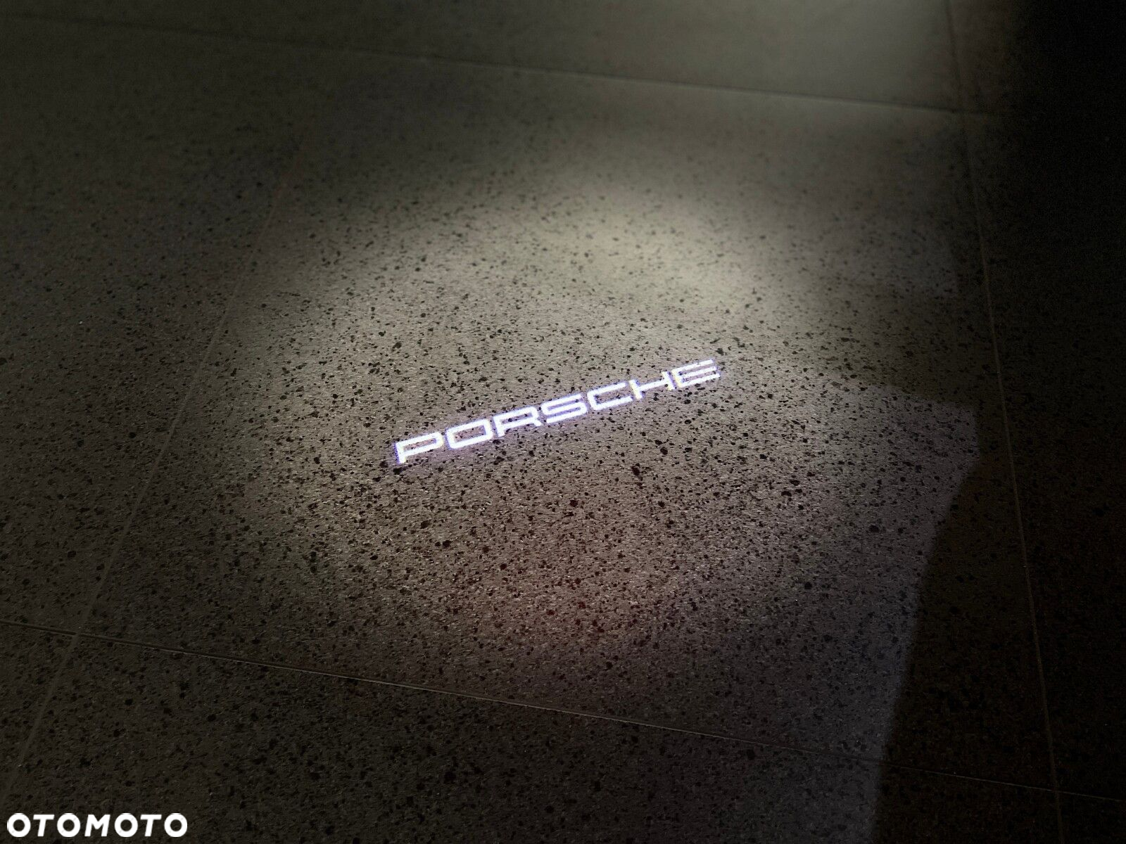 Porsche Cayenne - 40