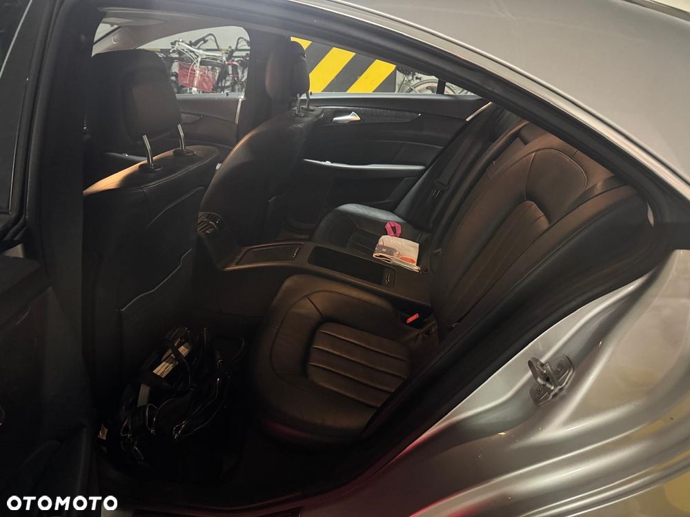 Mercedes-Benz CLS 350 CDI DPF 4Matic BlueEFFICIENCY 7G-TRONIC - 12