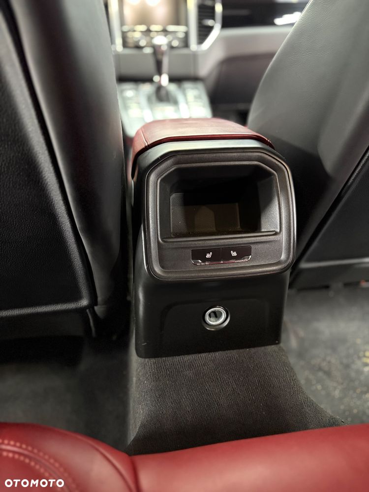 Porsche Macan S - 17