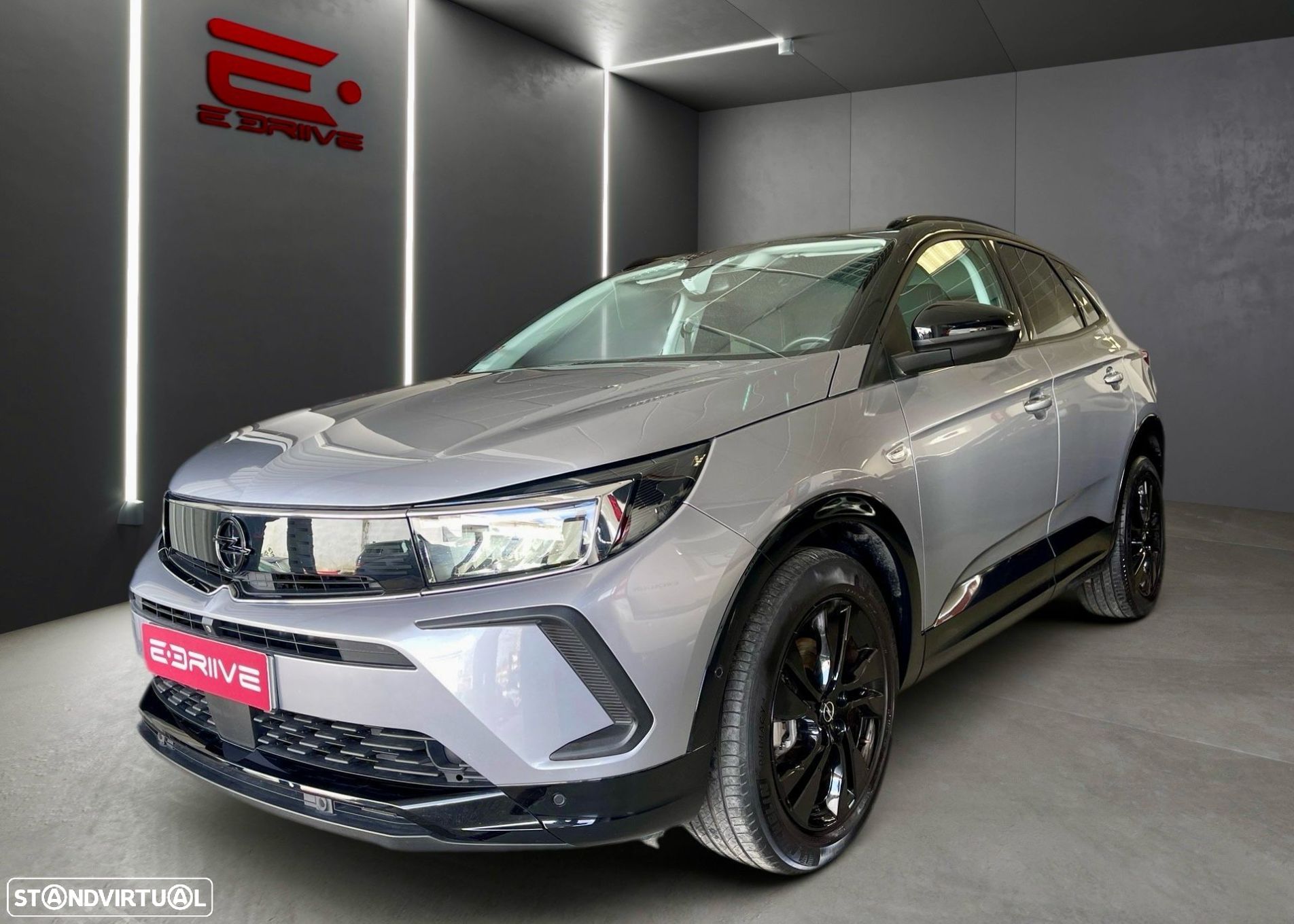 Opel Grandland 1.2 T GS Line - 1
