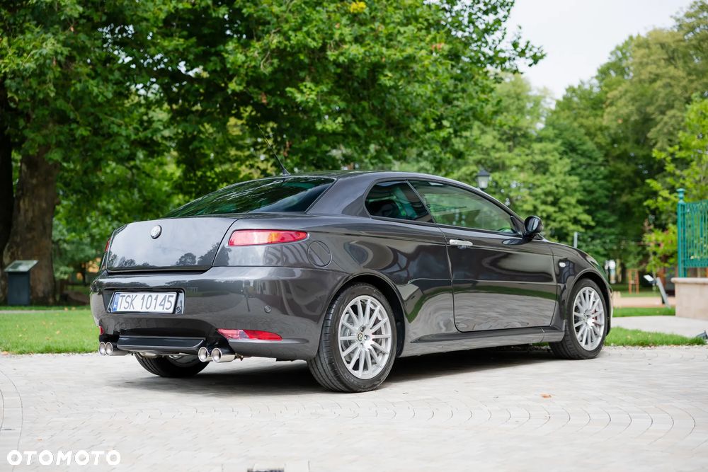 Alfa Romeo GT - 10