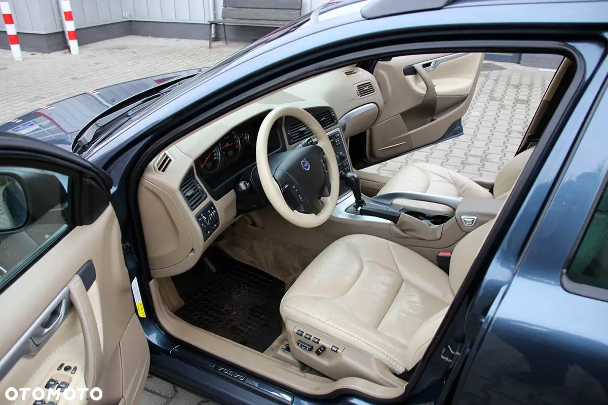 Volvo XC 70 D5 AWD Momentum - 20